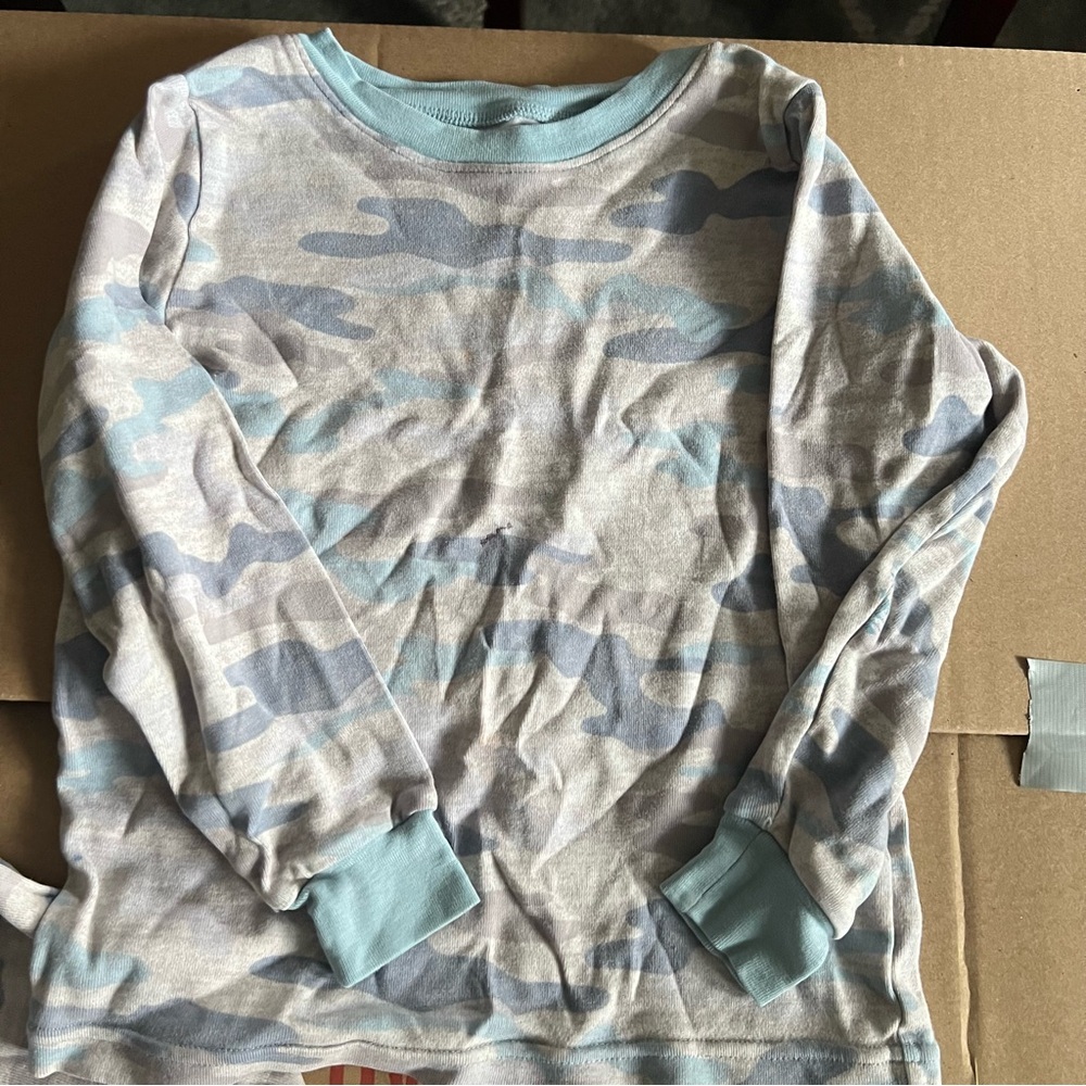 Kirklands Blue and Gray Long Sleeve Tee